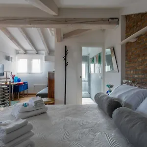 Biennale Gallery Loft Appartement